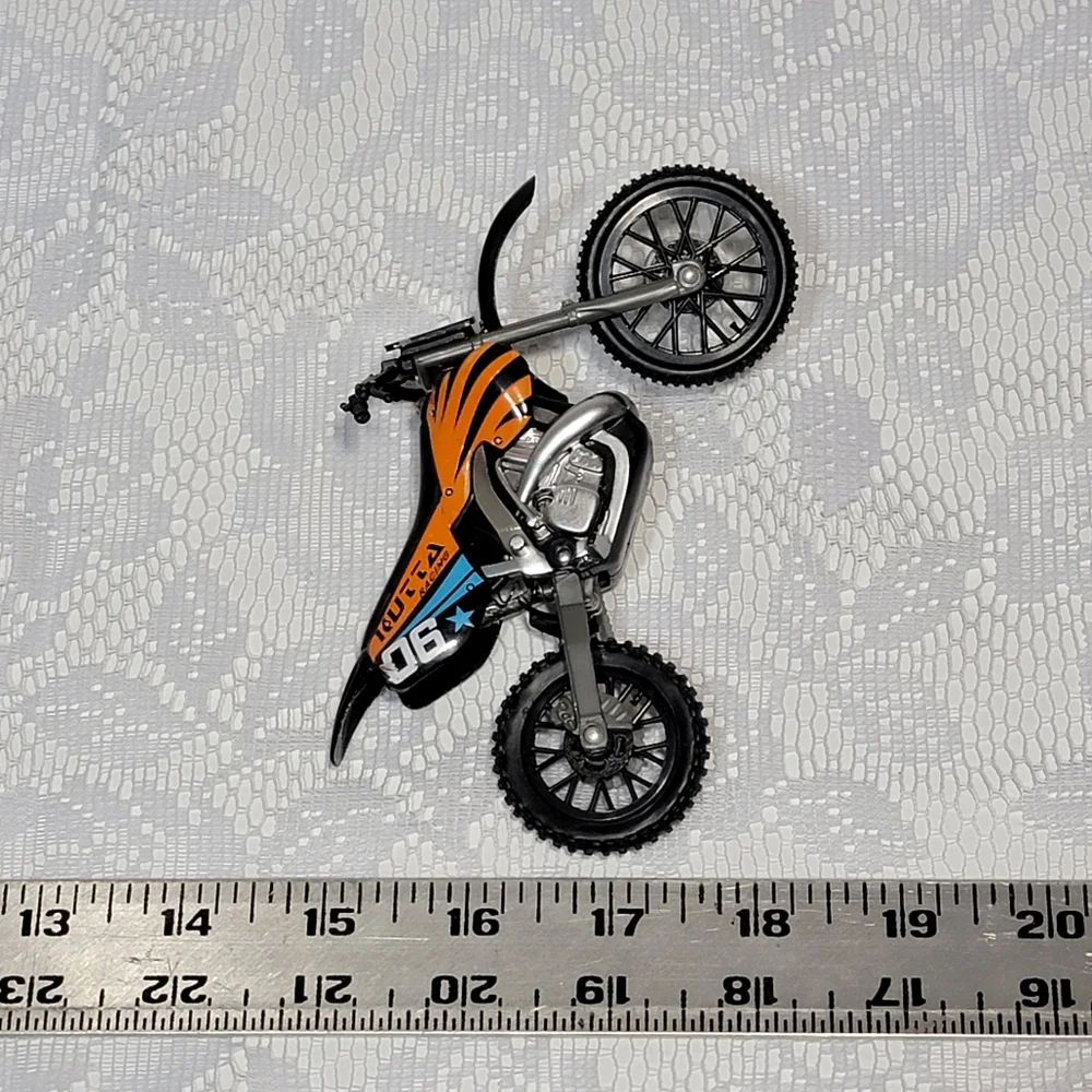 Kutta Racing Kids Toy Motorcycle Model  Black and Orange with Blue Star 3603KT01
